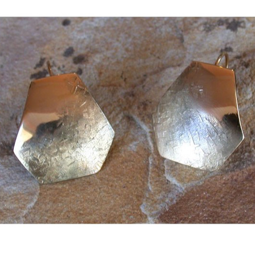 Click to view detail for EC-183 Earrings Elongated Domed Hexagon $85